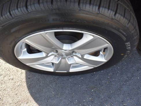 Used 2022 Jeep Compass Latitude image 13