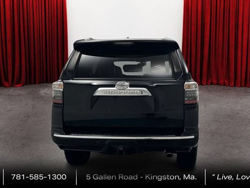 Used 2014 Toyota 4Runner Limited AWD/4WD image 6
