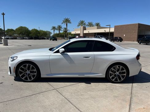 Used 2024 BMW 230i Coupe w/ Convenience Package RWD image 8