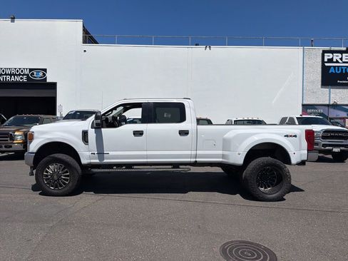 Used 2020 Ford F350 XLT AWD/4WD image 2