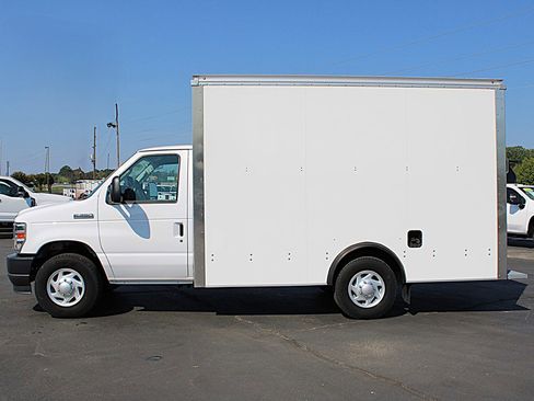 Used 2023 Ford E-350 and Econoline 350 Super Duty w/ Driver's Safety Package image 6