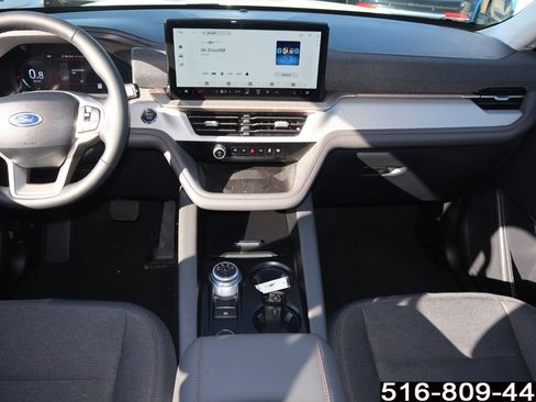 Used 2025 Ford Explorer Active image 15