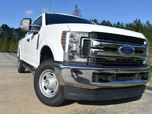 Used 2019 Ford F250 XLT image 1