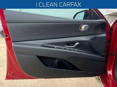 Used 2025 Hyundai Elantra Sport image 12