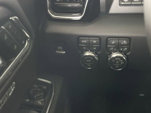 New 2026 GMC Sierra 1500 Denali AWD/4WD image 18