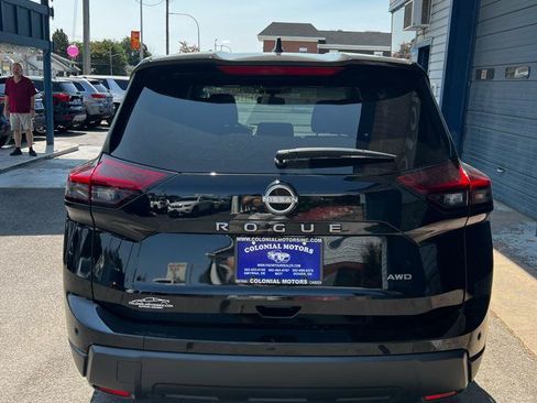 Used 2024 Nissan Rogue S AWD/4WD image 7