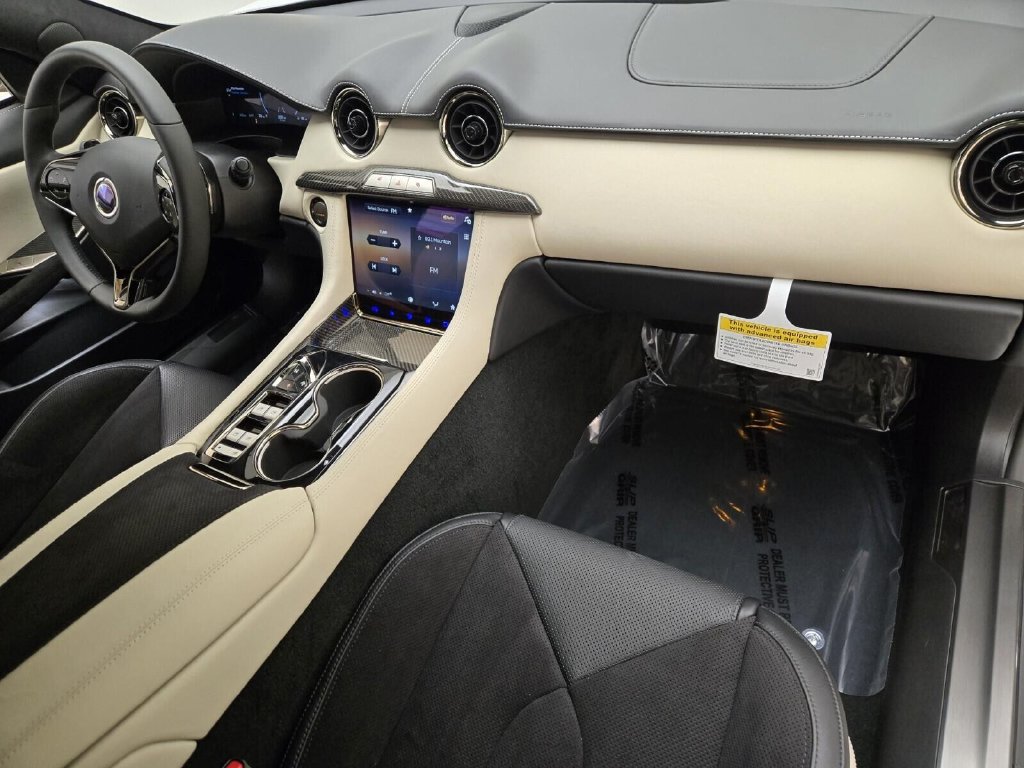 Used 2025 Karma Revero Luxury RWD image 28