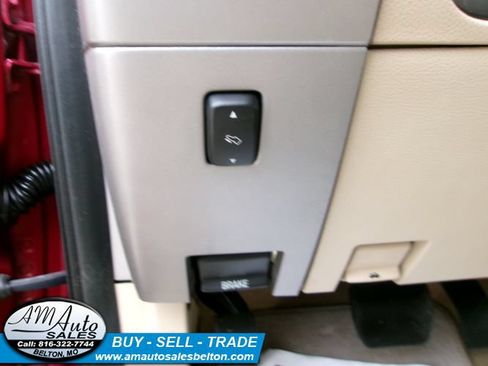 Used 2014 Ford Expedition XLT w/ Equipment Group 202A AWD/4WD image 14