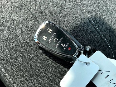 Used 2023 Chevrolet Traverse LT w/ LPO, Floor Liner Package AWD/4WD image 12
