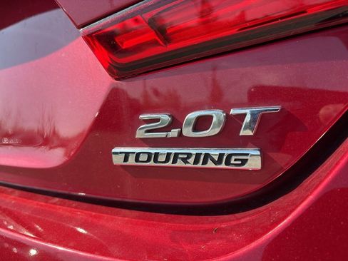Used 2018 Honda Accord Touring image 4