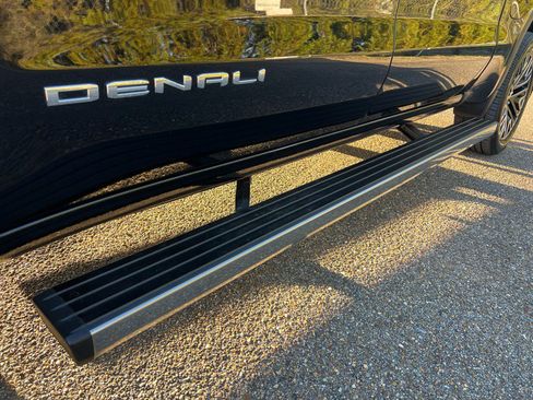 Used 2022 GMC Sierra 1500 Denali Ultimate image 10