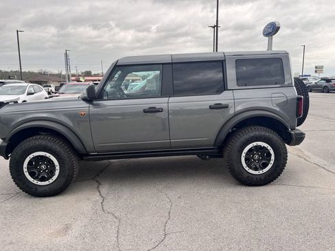 New 2025 Ford Bronco Badlands w/ Sasquatch Package AWD/4WD image 6