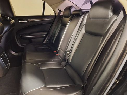 Used 2022 Chrysler 300 Touring L RWD image 23