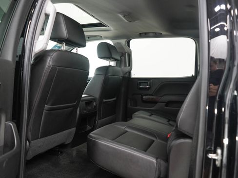 Used 2018 GMC Sierra 1500 SLT w/ SLT Premium Package AWD/4WD image 16