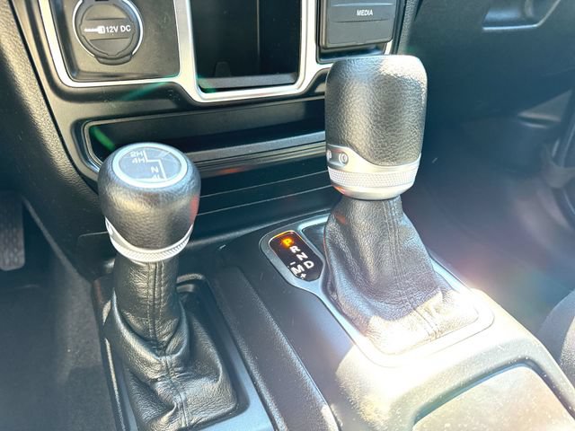 Used 2021 Jeep Wrangler Unlimited Sport AWD/4WD image 16