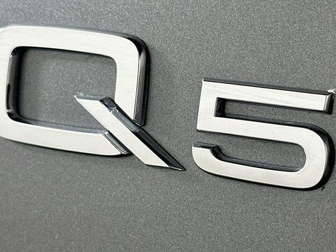 Used 2023 Audi Q5 2.0T Premium Plus w/ Premium Plus Package AWD/4WD image 10