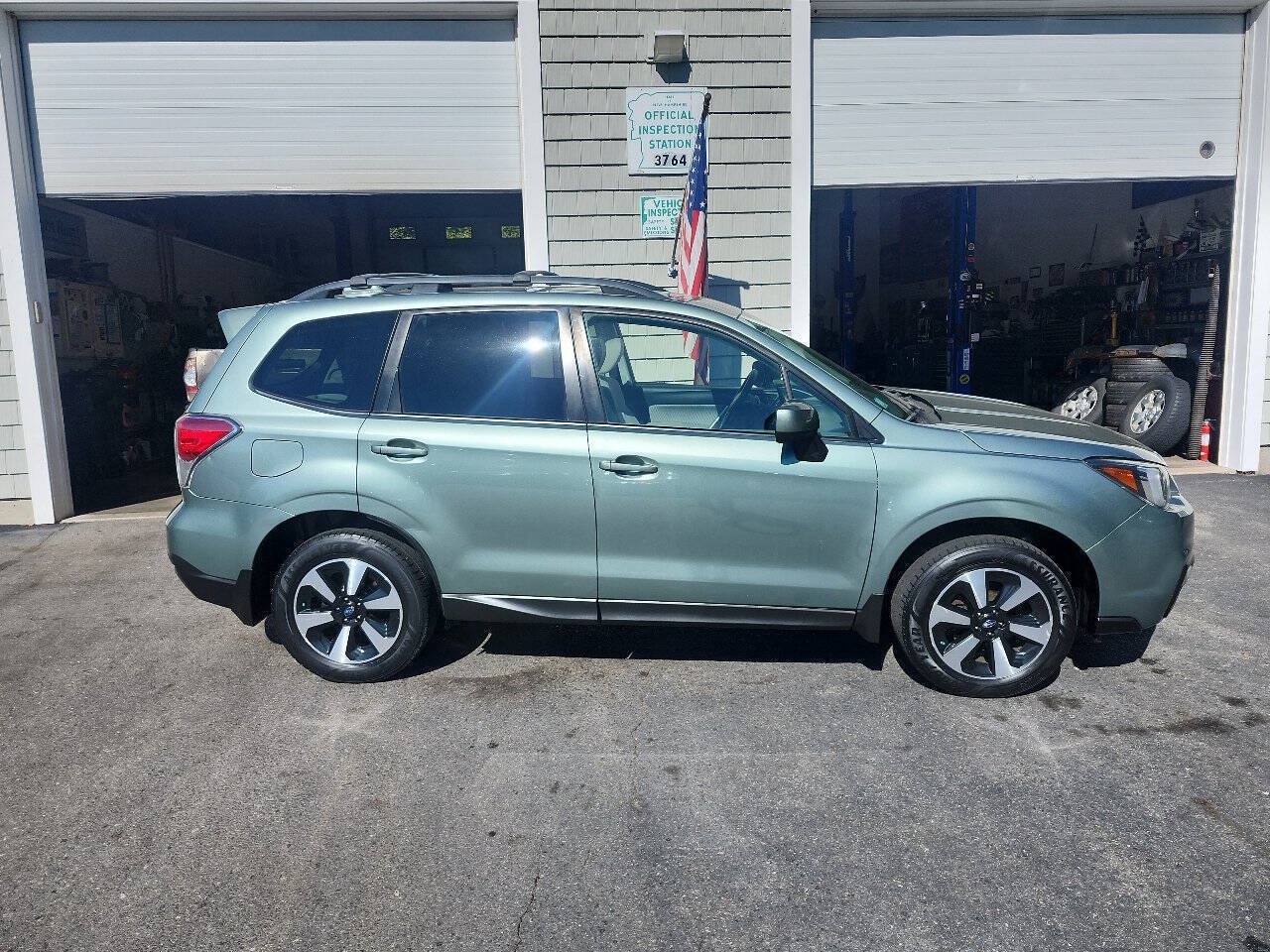 Used 2017 Subaru Forester 2.5i Premium w/ All-Weather Package AWD/4WD image 3
