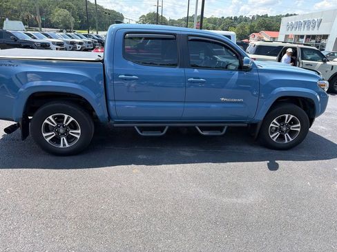 Used 2019 Toyota Tacoma TRD Sport RWD image 8