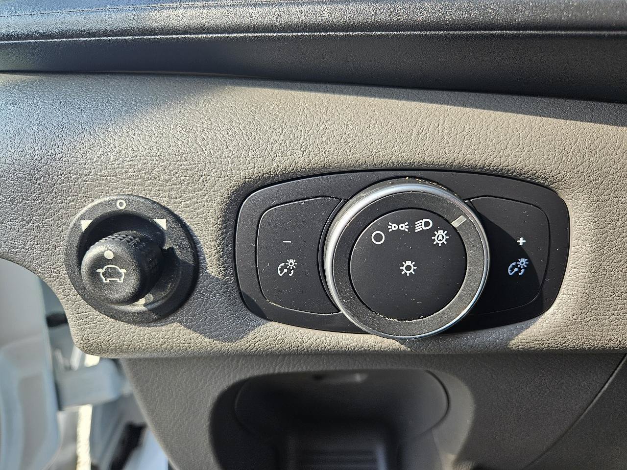 Used 2020 Ford Transit 250 148 High Roof RWD image 17