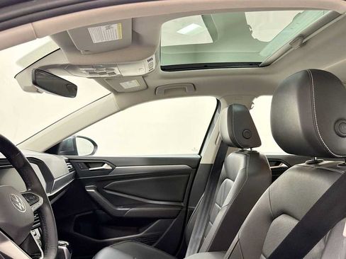 Used 2024 Volkswagen Jetta SE FWD image 23