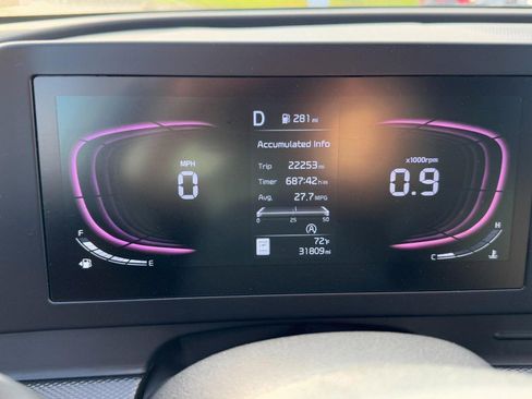 Used 2024 Kia Sportage LX image 22