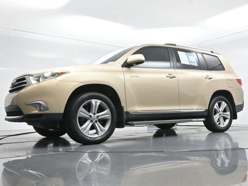 Used 2013 Toyota Highlander Limited FWD image 51