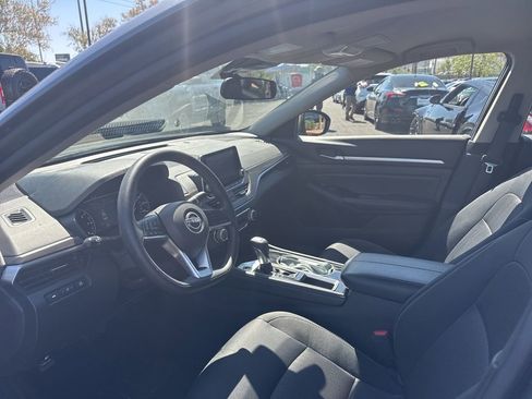 Used 2023 Nissan Altima 2.5 SV FWD image 20