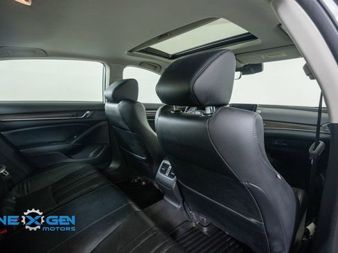 Used 2018 Honda Accord Touring image 35