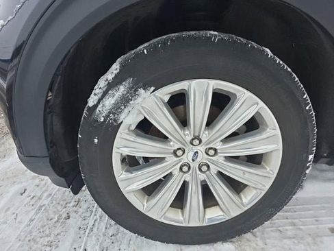 Used 2022 Ford Explorer Limited w/ Limited Technology Package image 13