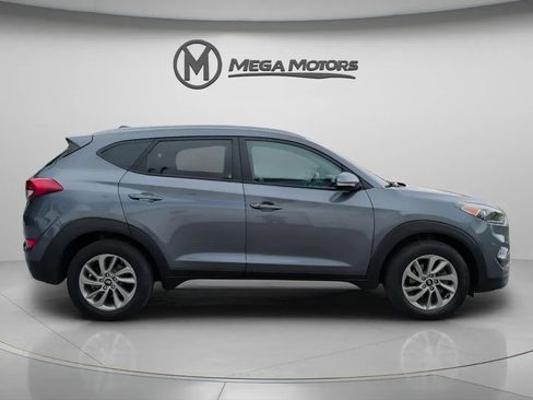 Used 2017 Hyundai Tucson SE Plus w/ Cargo Package AWD/4WD image 9