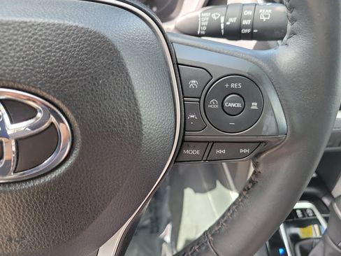 Used 2023 Toyota Corolla Cross LE FWD image 28