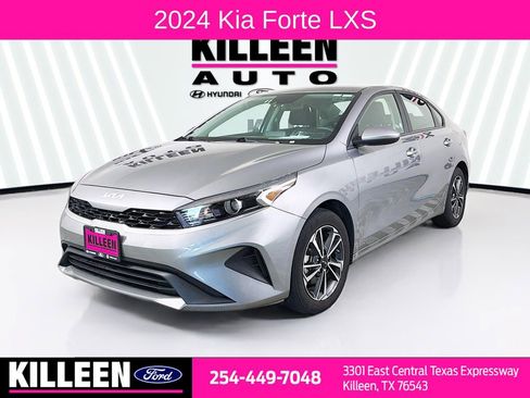 Used 2024 Kia Forte LXS image 2