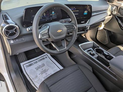 New 2026 Chevrolet Equinox LT image 3