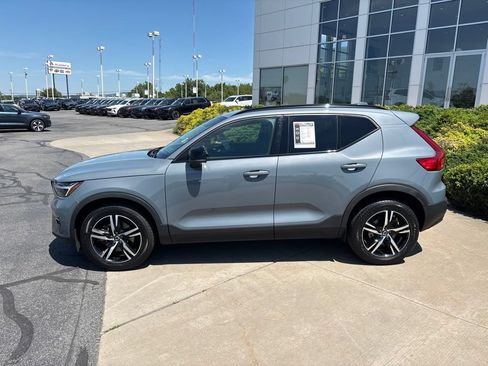 Certified 2023 Volvo XC40 B5 Plus w/ Driver Assist Package AWD/4WD image 9