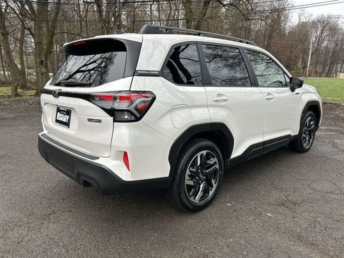 Certified 2025 Subaru Forester Premium image 8