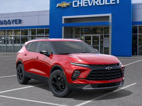 New 2025 Chevrolet Blazer LT w/ Midnight/Sport Edition image 7