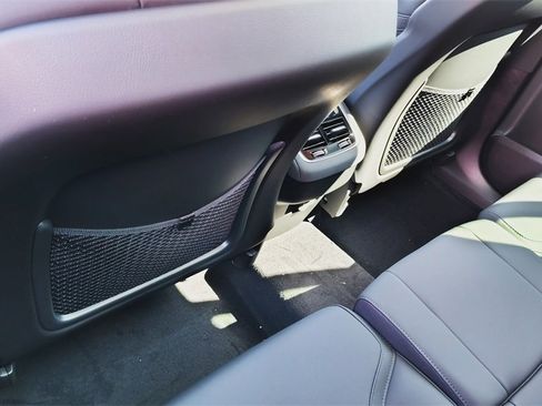 New 2026 Volvo XC90 B6 Plus w/ Protection Package Premier image 28