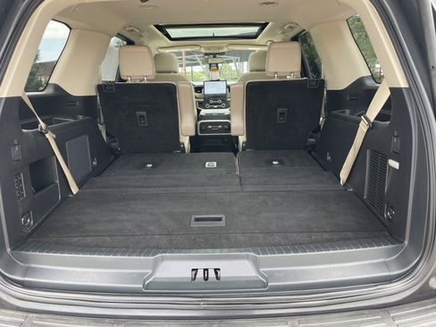 Used 2023 Ford Expedition Limited RWD image 32