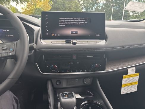 New 2026 Nissan Rogue Platinum w/ Platinum Premium Package image 18