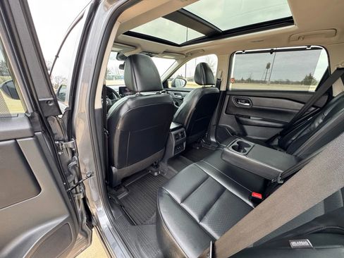 Used 2025 Nissan Rogue SV w/ SV Premium Package image 28