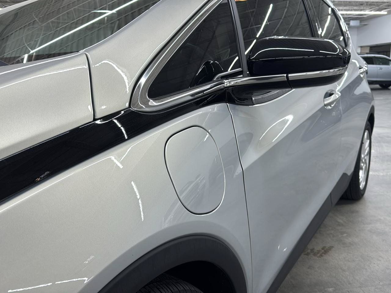 Used 2022 Chevrolet Bolt LT FWD image 2