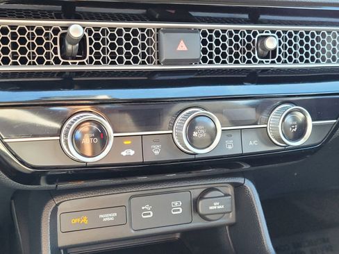 Certified 2026 Honda Civic LX image 24