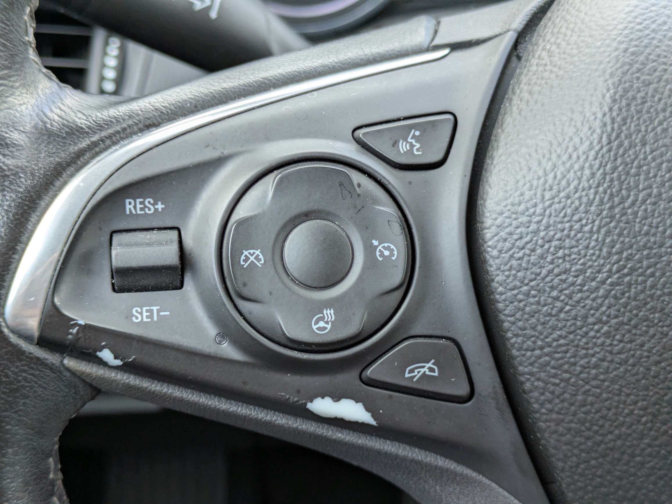 Certified 2020 Buick Envision Essence FWD image 14