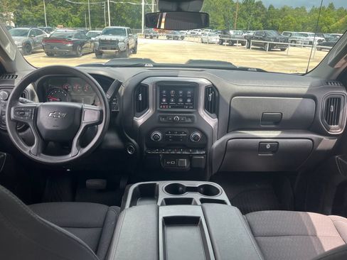Used 2025 Chevrolet Silverado 1500 Custom Trail Boss w/ LPO, Dark Essentials Package AWD/4WD image 15