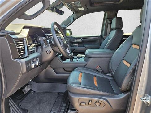Used 2025 GMC Sierra 1500 AT4 w/ AT4 Premium Package AWD/4WD image 14