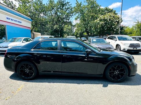 Used 2019 Chrysler 300 S image 10