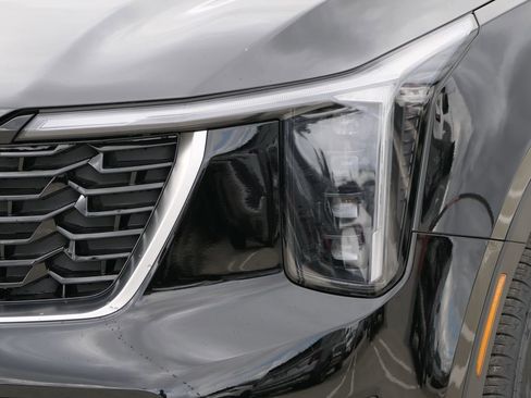 New 2026 Kia Sorento S image 8