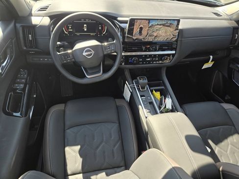 New 2026 Nissan Pathfinder Platinum w/ Cargo Package FWD image 9