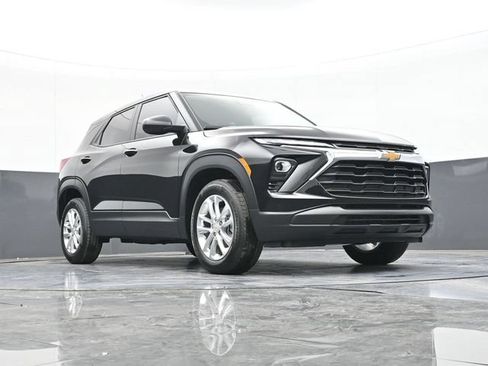New 2026 Chevrolet TrailBlazer LS w/ LS Convenience Package FWD image 42