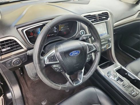 Used 2020 Ford Fusion SEL image 10